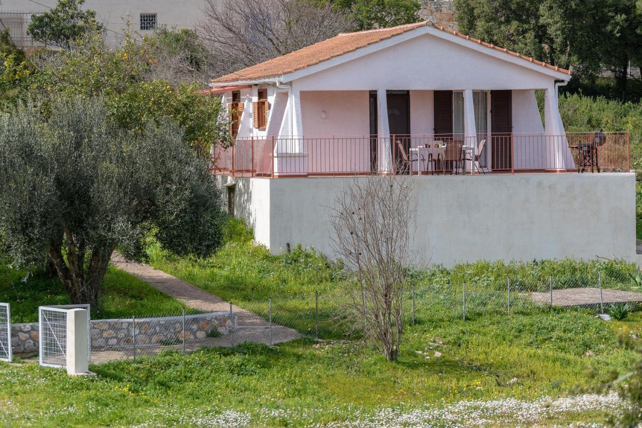 Holiday home Salty Pebble House
